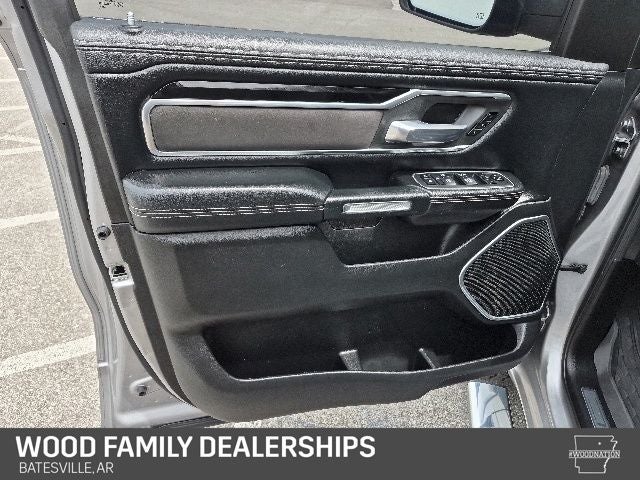 2021 RAM 1500 Laramie Crew Cab 4x4 5'7' Box