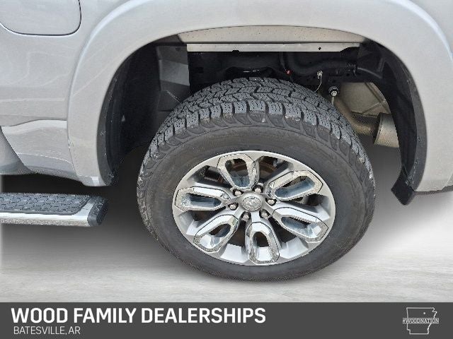 2021 RAM 1500 Laramie Crew Cab 4x4 5'7' Box