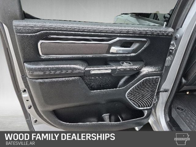 2021 RAM 1500 Laramie Crew Cab 4x4 5'7' Box