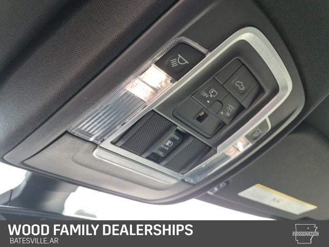 2020 RAM 1500 Laramie Crew Cab 4x4 6'4' Box