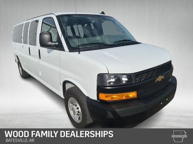 2025 Chevrolet Express Passenger RWD 3500 Extended Wheelbase LS