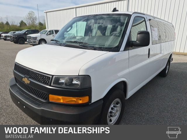 2025 Chevrolet Express Passenger RWD 3500 Extended Wheelbase LS
