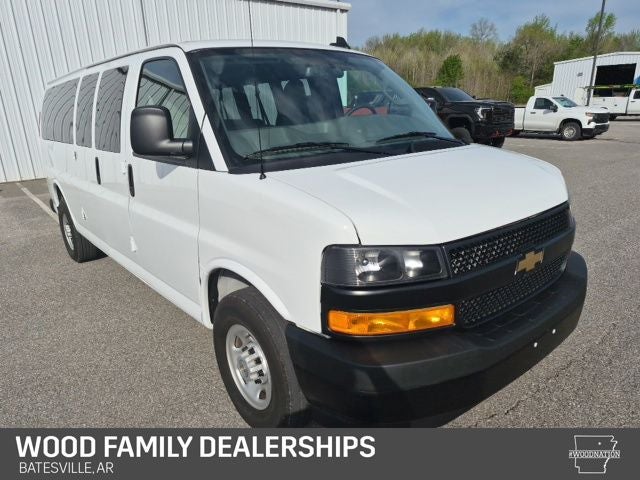 2025 Chevrolet Express Passenger RWD 3500 Extended Wheelbase LS