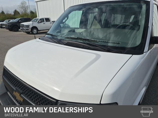 2025 Chevrolet Express Passenger RWD 3500 Extended Wheelbase LS
