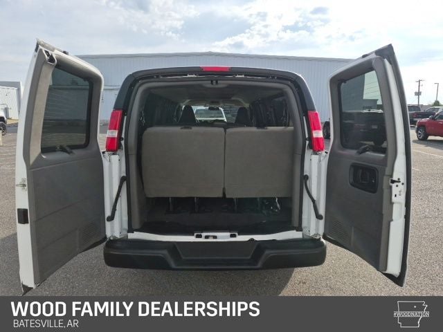 2025 Chevrolet Express Passenger RWD 3500 Extended Wheelbase LS