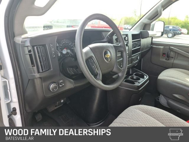 2025 Chevrolet Express Passenger RWD 3500 Extended Wheelbase LS