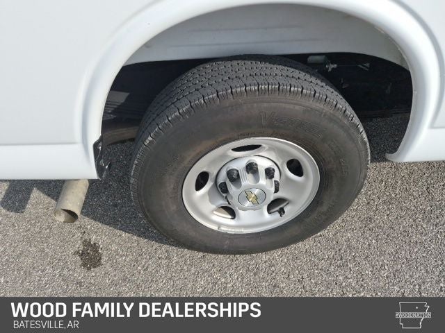 2025 Chevrolet Express Passenger RWD 3500 Extended Wheelbase LS