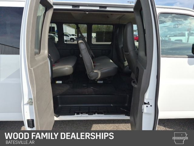 2025 Chevrolet Express Passenger RWD 3500 Extended Wheelbase LS