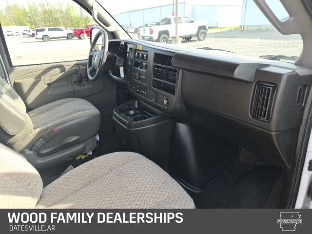 2025 Chevrolet Express Passenger RWD 3500 Extended Wheelbase LS