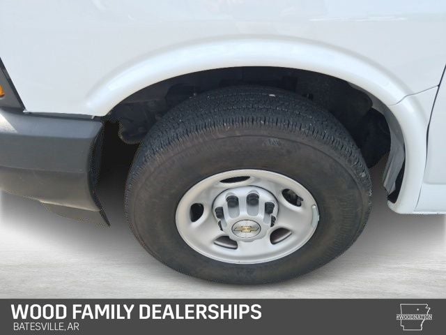 2025 Chevrolet Express Passenger RWD 3500 Extended Wheelbase LS