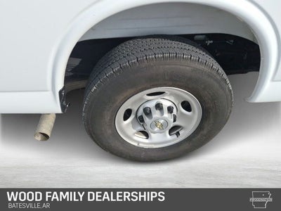 2025 Chevrolet Express Passenger RWD 3500 Extended Wheelbase LS