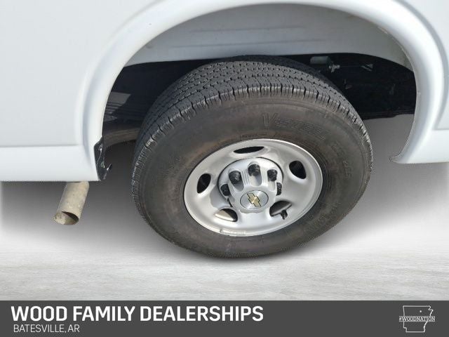 2025 Chevrolet Express Passenger RWD 3500 Extended Wheelbase LS