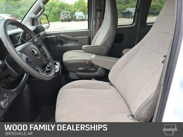 2024 Chevrolet Express 3500 LS 15 Passenger