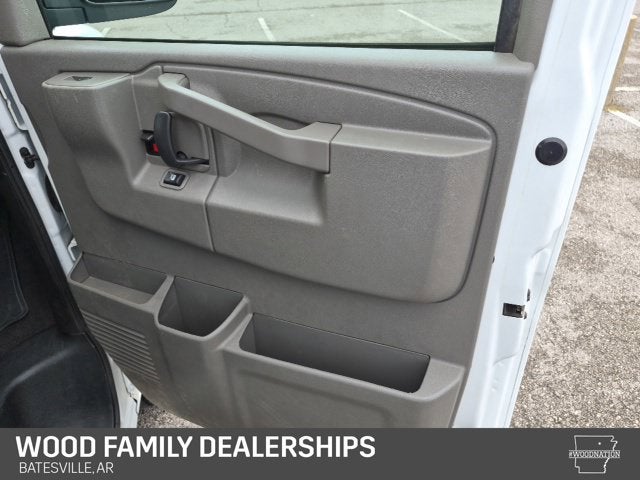 2024 Chevrolet Express 3500 LS 15 Passenger