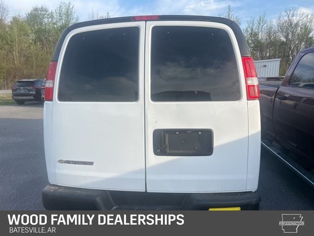 2024 Chevrolet Express Passenger RWD 3500 Extended Wheelbase LS