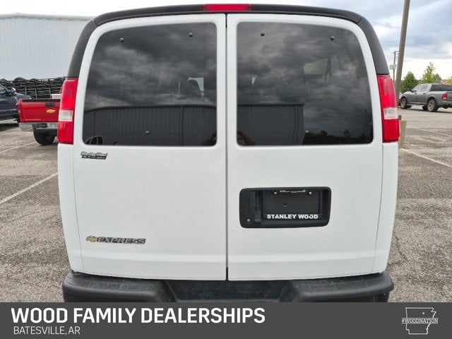 2024 Chevrolet Express 3500 LS 15 Passenger