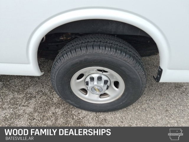 2024 Chevrolet Express 3500 LS 15 Passenger