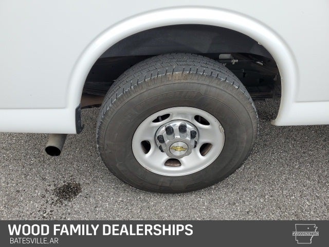 2024 Chevrolet Express Passenger RWD 3500 Extended Wheelbase LT