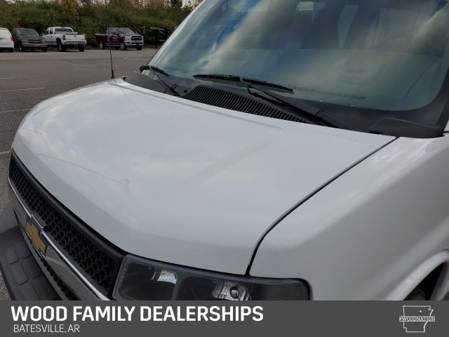 2024 Chevrolet Express Passenger RWD 3500 Extended Wheelbase LT