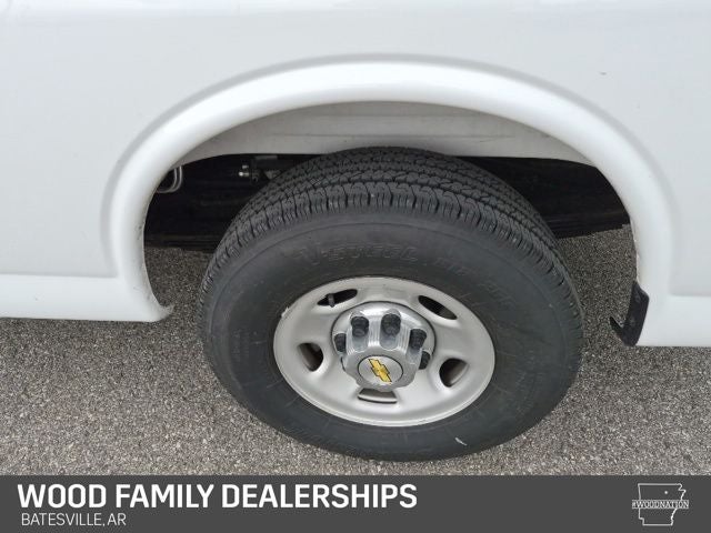 2025 Chevrolet Express Passenger RWD 3500 Extended Wheelbase LT