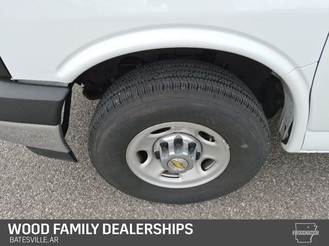 2025 Chevrolet Express Passenger RWD 3500 Extended Wheelbase LT