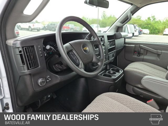 2025 Chevrolet Express Passenger RWD 3500 Extended Wheelbase LT