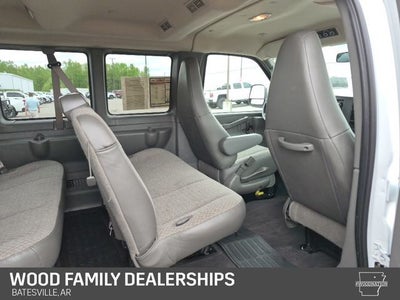 2025 Chevrolet Express Passenger RWD 3500 Extended Wheelbase LT