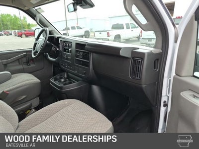 2025 Chevrolet Express Passenger RWD 3500 Extended Wheelbase LT