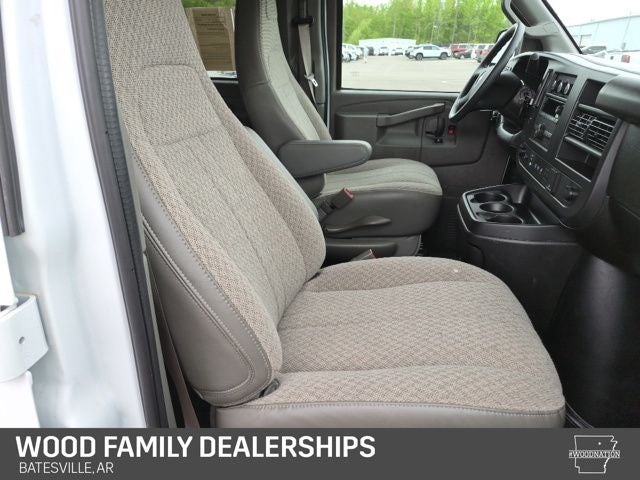 2025 Chevrolet Express Passenger RWD 3500 Extended Wheelbase LT