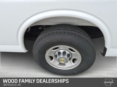 2025 Chevrolet Express Passenger RWD 3500 Extended Wheelbase LT