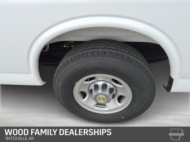 2025 Chevrolet Express Passenger RWD 3500 Extended Wheelbase LT