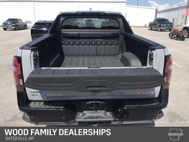 2025 Chevrolet Silverado EV RST