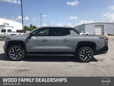 2025 Chevrolet Silverado EV RST