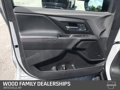 2025 Chevrolet Silverado EV RST