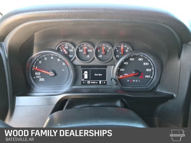 2023 Chevrolet Silverado 1500 4WD Crew Cab Short Bed Custom