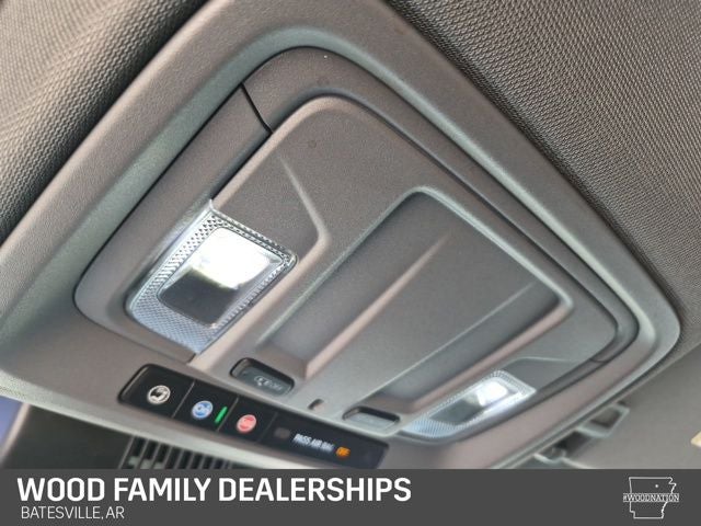 2023 Chevrolet Silverado 1500 4WD Crew Cab Short Bed Custom