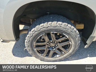 2023 Chevrolet Silverado 1500 4WD Crew Cab Short Bed Custom