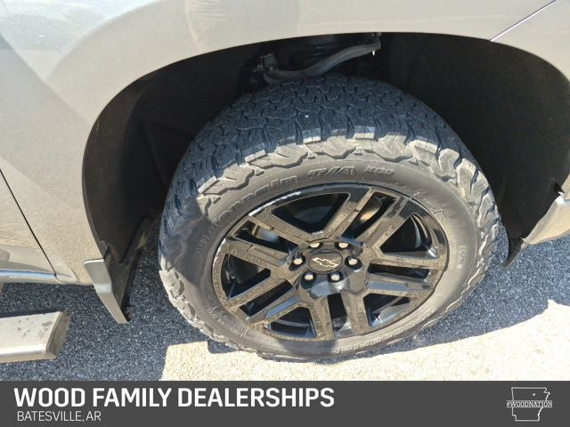 2023 Chevrolet Silverado 1500 4WD Crew Cab Short Bed Custom