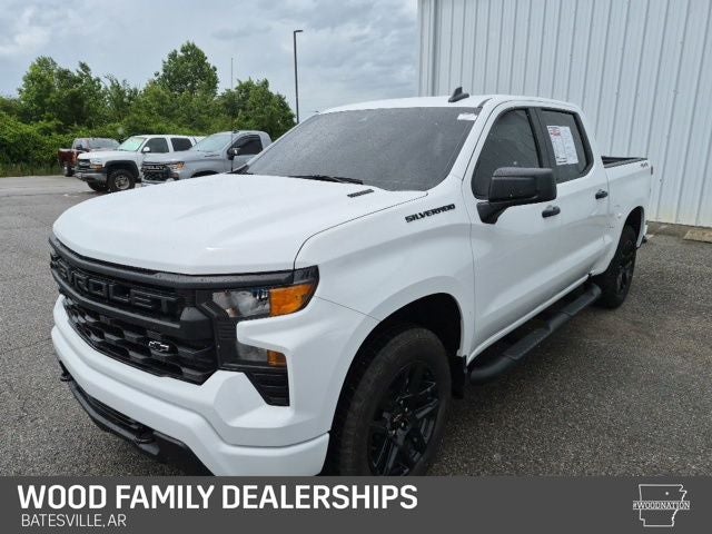 2025 Chevrolet Silverado 1500 4WD Crew Cab Short Bed Custom