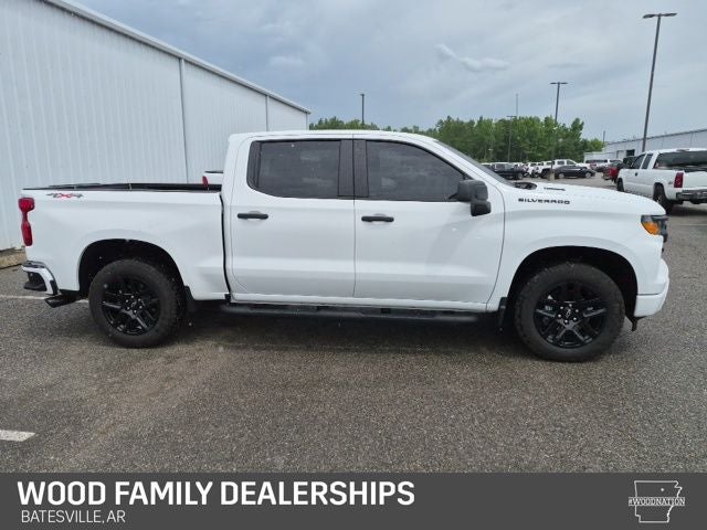 2025 Chevrolet Silverado 1500 4WD Crew Cab Short Bed Custom