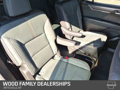 2025 GMC Acadia AWD AT4