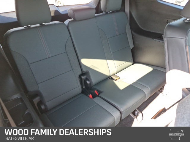 2025 GMC Acadia AWD AT4