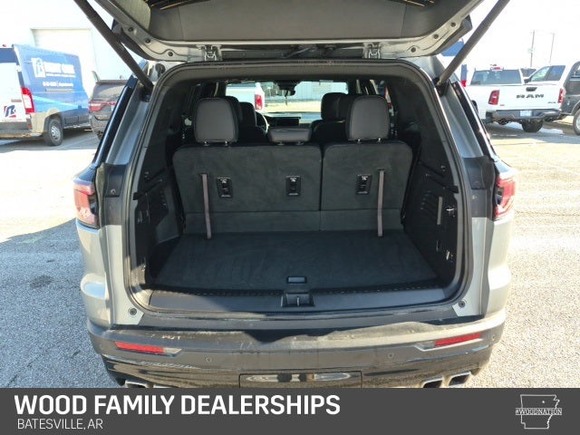 2025 GMC Acadia AWD AT4