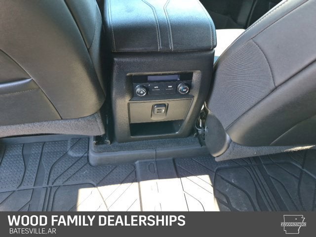 2023 Chevrolet Traverse AWD LT Leather