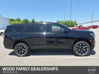 2023 Chevrolet Suburban 4WD RST