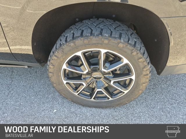 2023 Chevrolet Suburban 4WD RST
