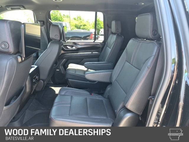2023 Chevrolet Suburban 4WD RST