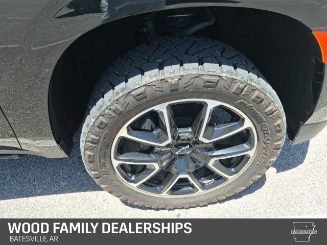 2023 Chevrolet Suburban 4WD RST