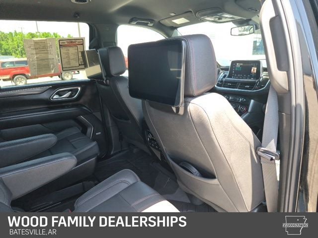2023 Chevrolet Suburban 4WD RST