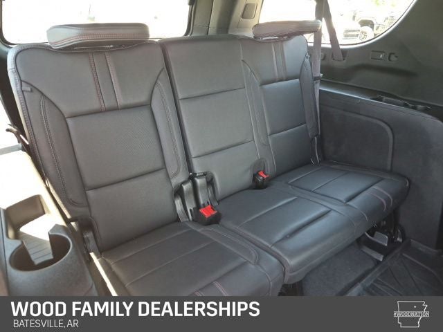 2023 Chevrolet Suburban 4WD RST